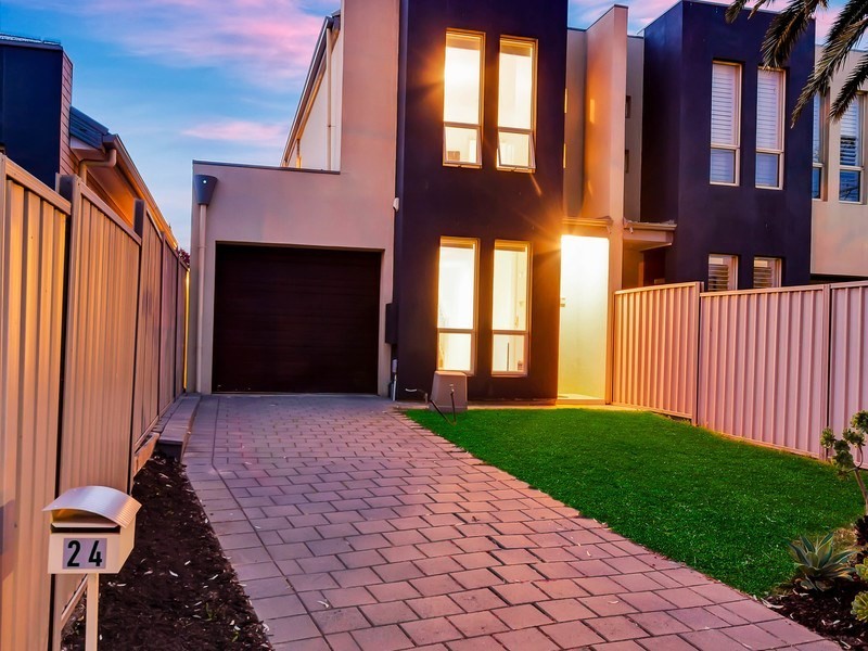 24 Ramsay Avenue, Hillcrest SA 5086