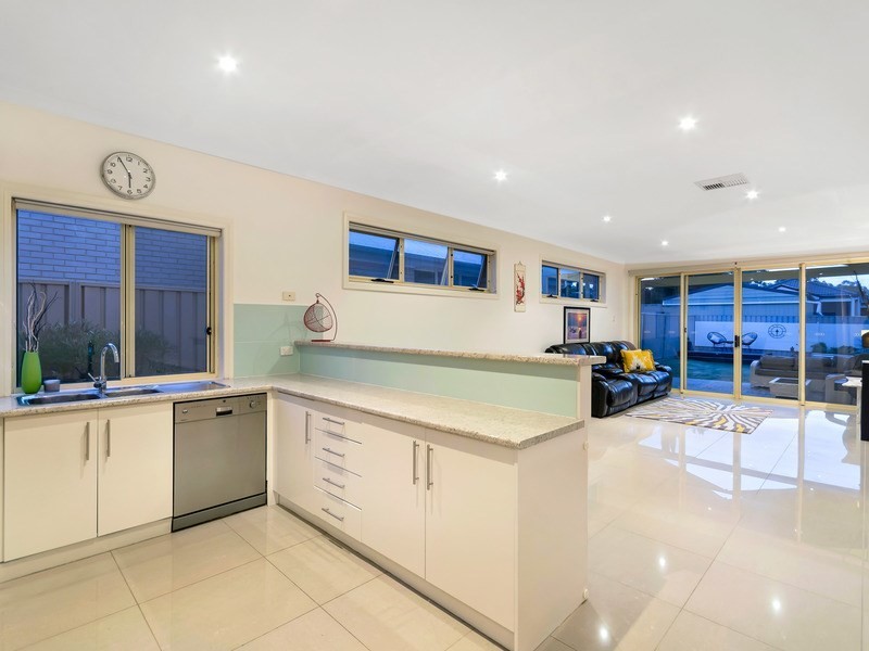 24 Ramsay Avenue, Hillcrest SA 5086