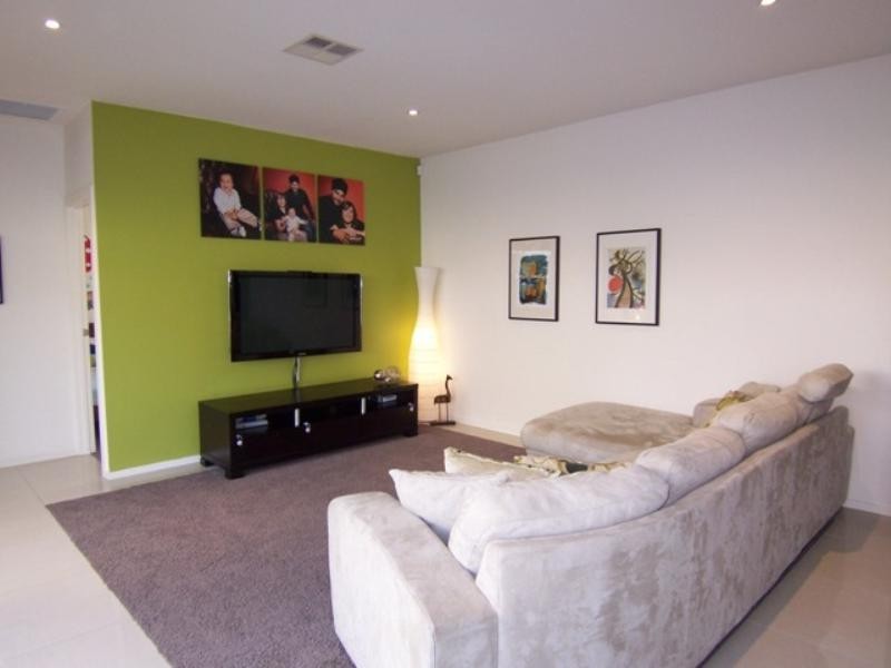 12 Yarle Street, Mawson Lakes SA 5095