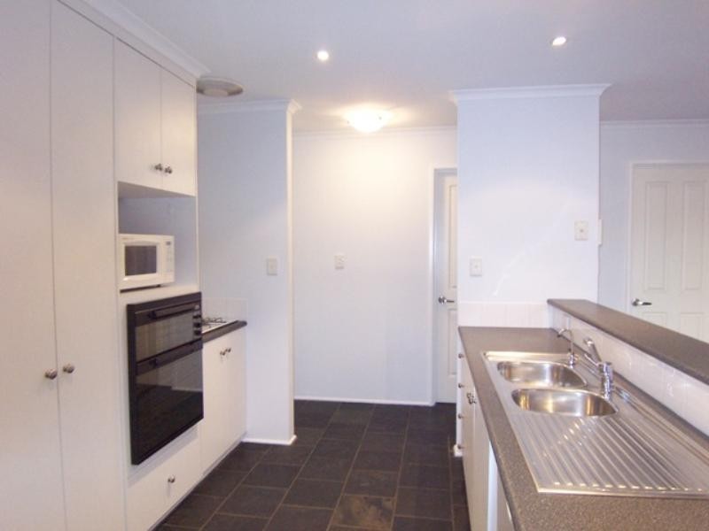 4 Upton Street, Oakden SA 5086