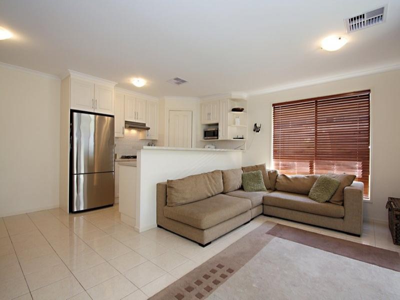 18 Alderney Avenue, Clearview SA 5085