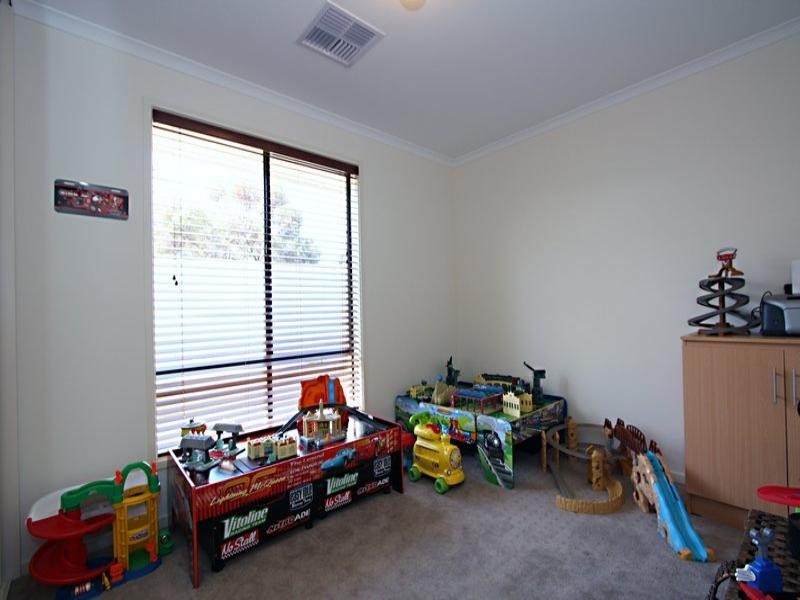 18 Alderney Avenue, Clearview SA 5085