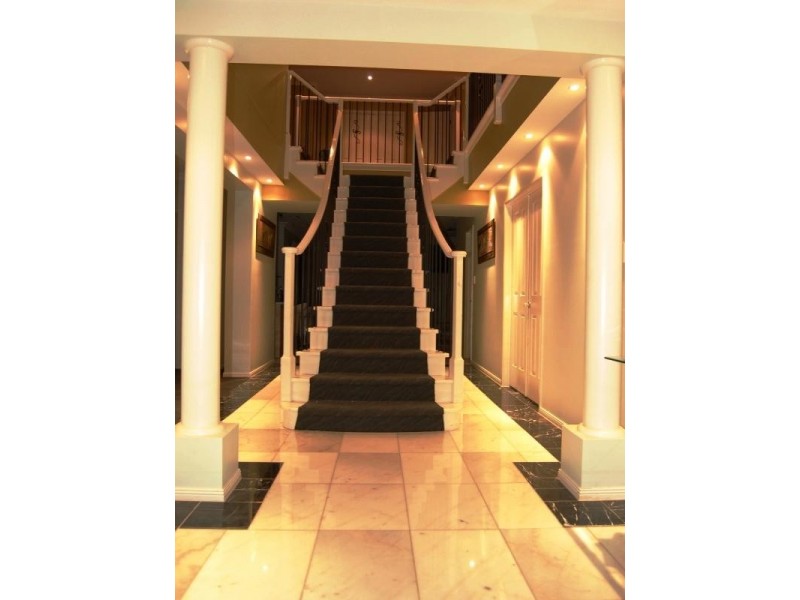 24 Tower Court, Walkley Heights SA 5098