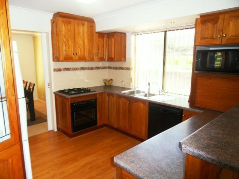 31 Yulinda Terrace, Para Hills SA 5096