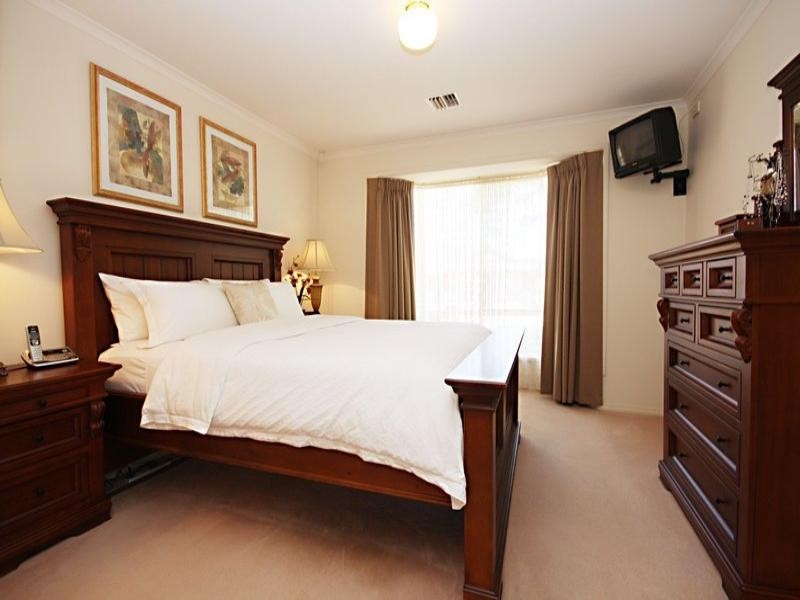 3 Wickham Crescent, Oakden SA 5086