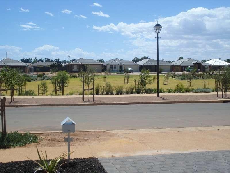 35 Lafitte Way, Andrews Farm SA 5114