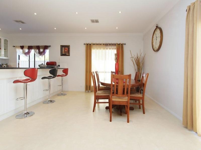 9 Earle Street, Hillcrest SA 5086