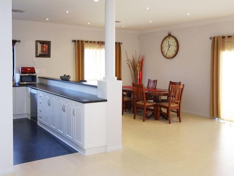 9 Earle Street, Hillcrest SA 5086