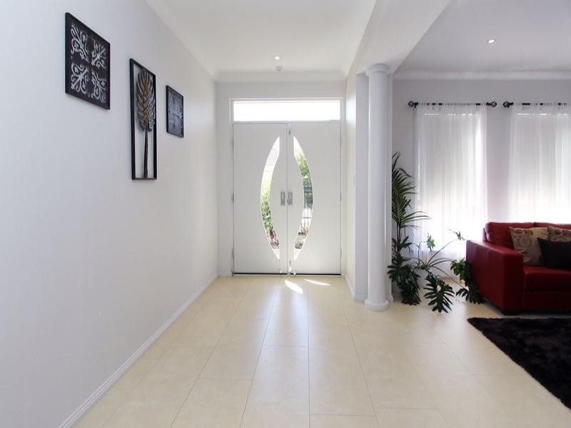 9 Earle Street, Hillcrest SA 5086