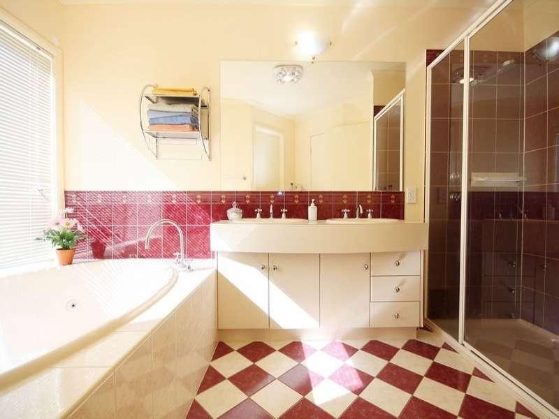 5 Maple Circuit, Mawson Lakes SA 5095