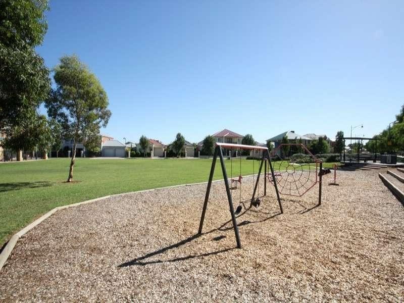 5 Maple Circuit, Mawson Lakes SA 5095