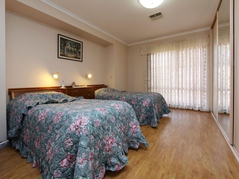 10 Sissinghurst Drive, Oakden SA 5086