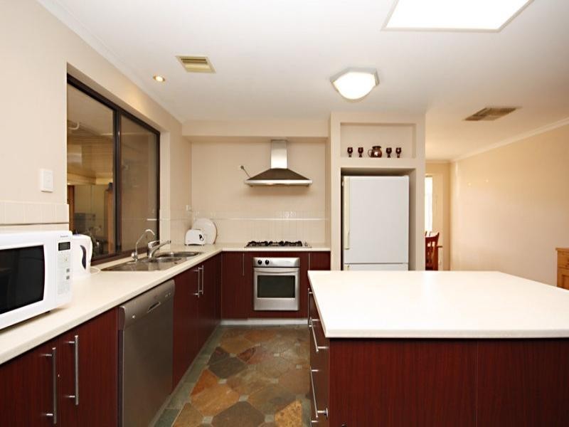 16 Linwood Crescent, Parafield Gardens SA 5107