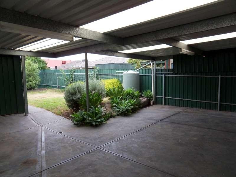 10 Balmoral Street, Hillcrest SA 5086