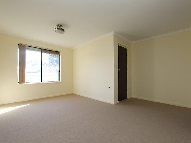 6 Garden Court, Para Hills West SA 5096