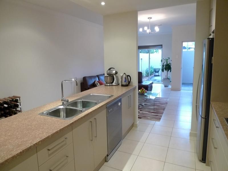 2A Elliott Street, Campbelltown SA 5074