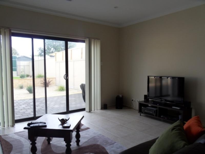 32 Ramsay Street, Hillcrest SA 5086