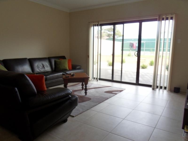 32 Ramsay Street, Hillcrest SA 5086