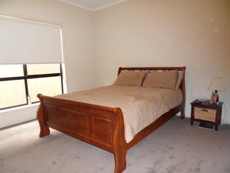 32 Ramsay Street, Hillcrest SA 5086