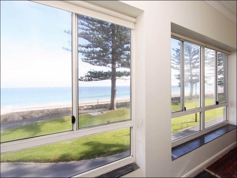 4/17 South Esplanade, Glenelg SA 5045