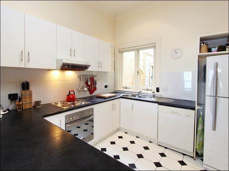 4/17 South Esplanade, Glenelg SA 5045