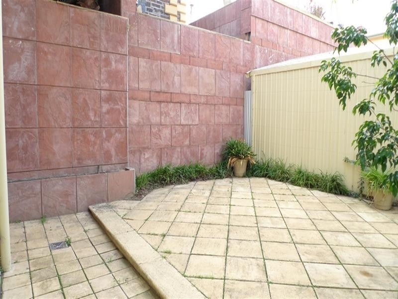 4/17 South Esplanade, Glenelg SA 5045