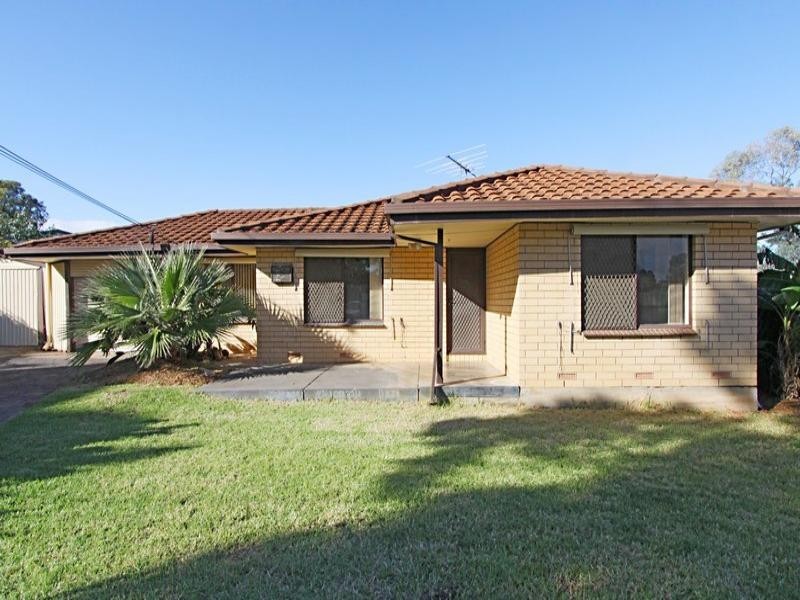 6 Garden Court, Para Hills West SA 5096