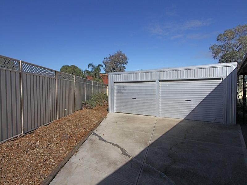 6 Garden Court, Para Hills West SA 5096