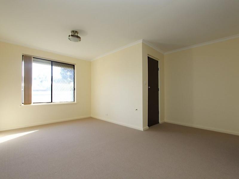 6 Garden Court, Para Hills West SA 5096