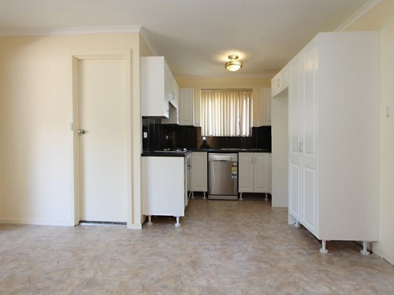 6 Garden Court, Para Hills West SA 5096