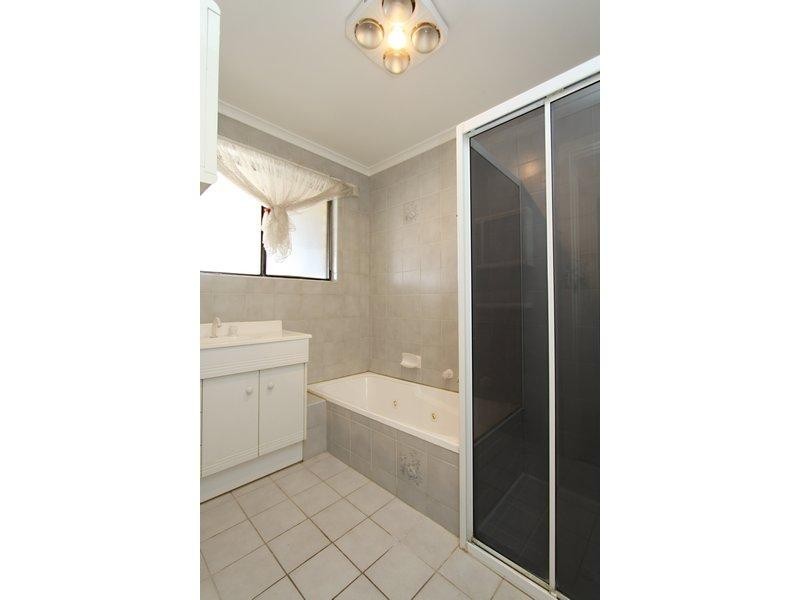 6 Garden Court, Para Hills West SA 5096