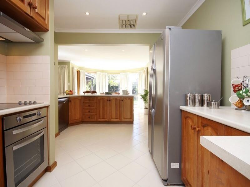 2 Rotz Court, Golden Grove SA 5125