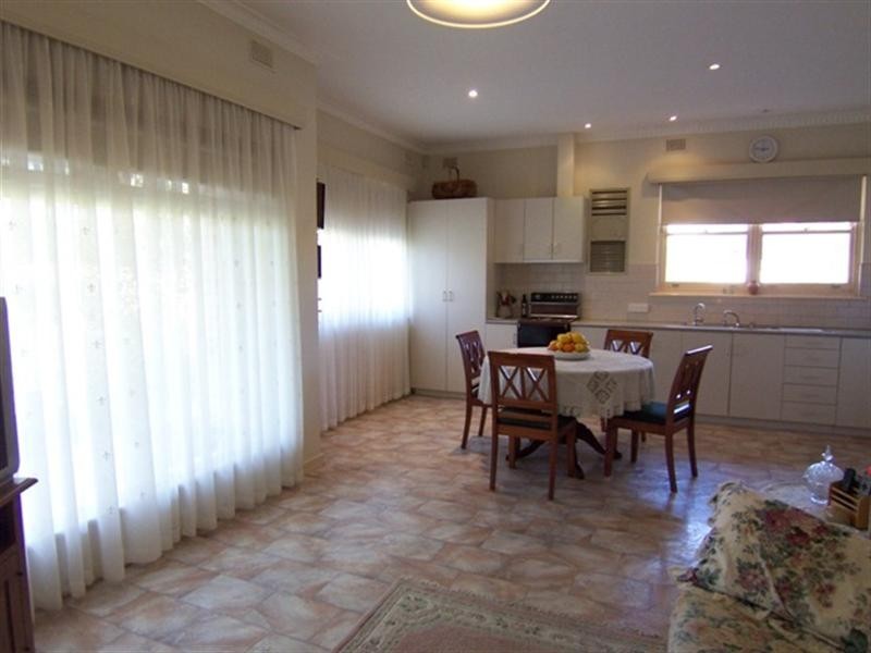 1 Melbourne Crescent, Manningham SA 5086