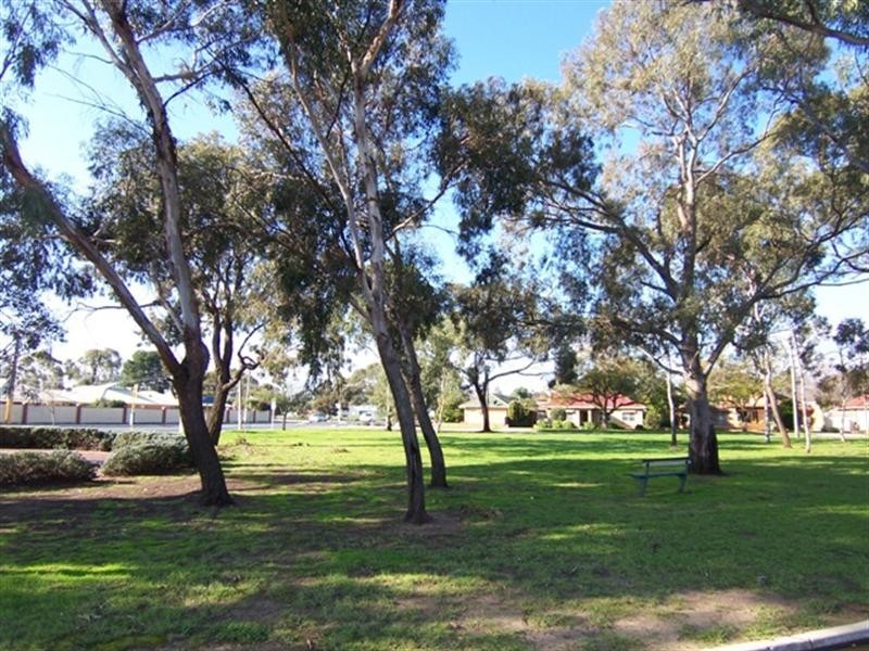 1 Melbourne Crescent, Manningham SA 5086