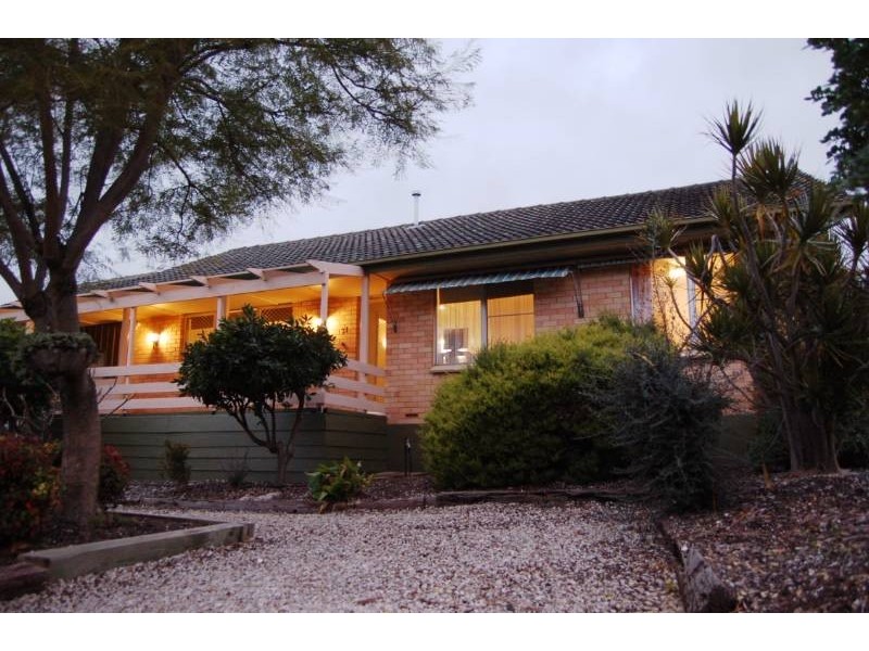 21 Nottingham Crescent, Valley View SA 5093