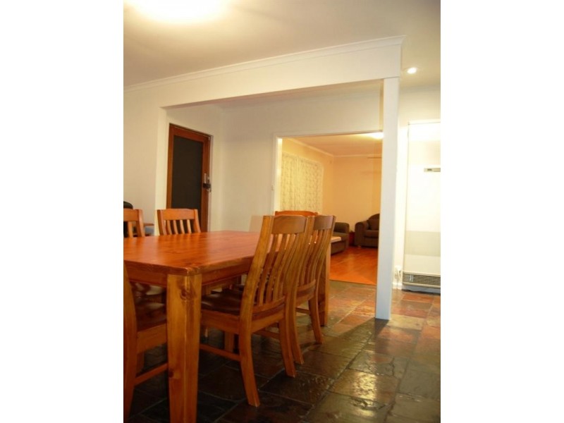 21 Nottingham Crescent, Valley View SA 5093