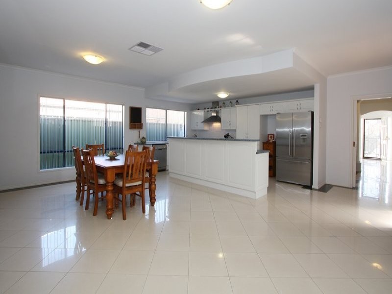 115 Sanctuary Drive, Mawson Lakes SA 5095