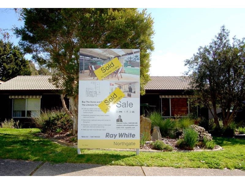 10 Kuantan Drive, Aberfoyle Park SA 5159