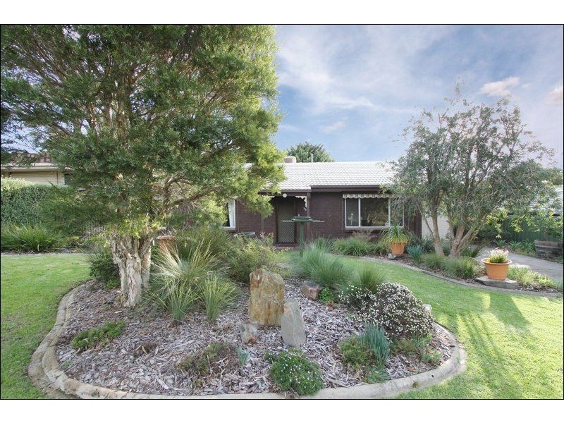 10 Kuantan Drive, Aberfoyle Park SA 5159