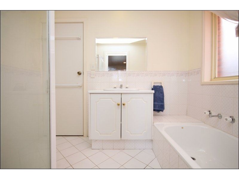 10 Lord Howe Avenue, Oakden SA 5086