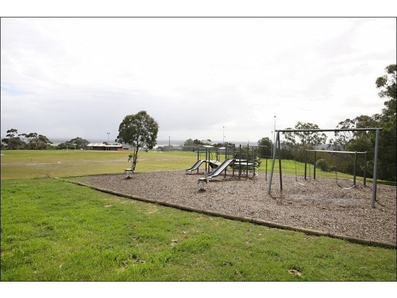 31 Yulinda Terrace, Para Hills SA 5096