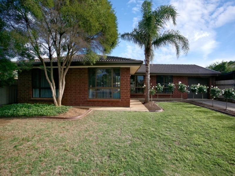 12 Reynolds Drive, Paralowie SA 5108