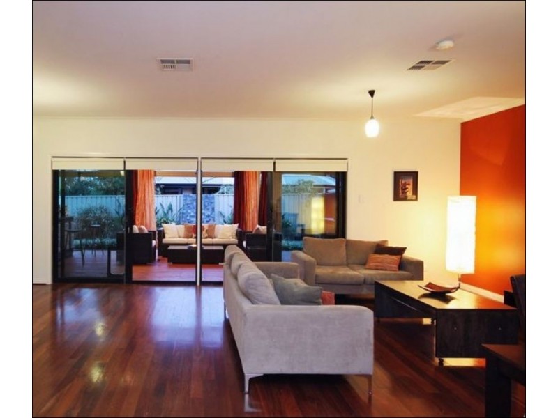 16 Moore Street, Birkenhead SA 5015