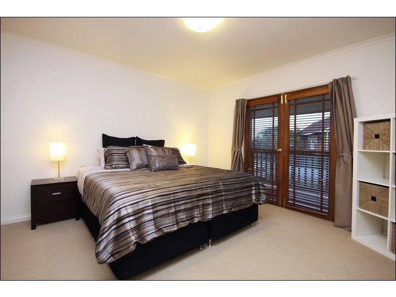 16 Moore Street, Birkenhead SA 5015