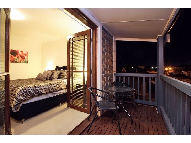 16 Moore Street, Birkenhead SA 5015