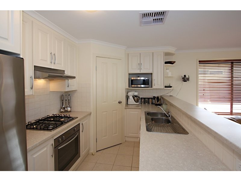 18 Alderney Avenue, Clearview SA 5085