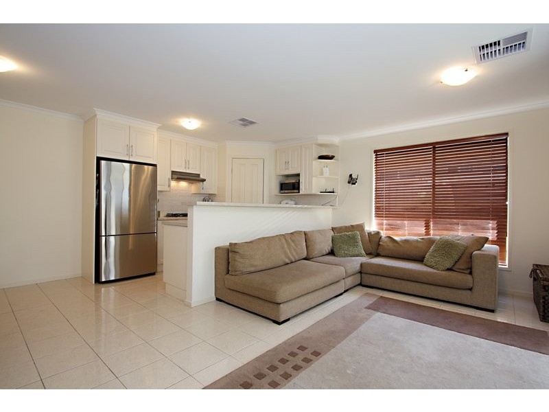 18 Alderney Avenue, Clearview SA 5085