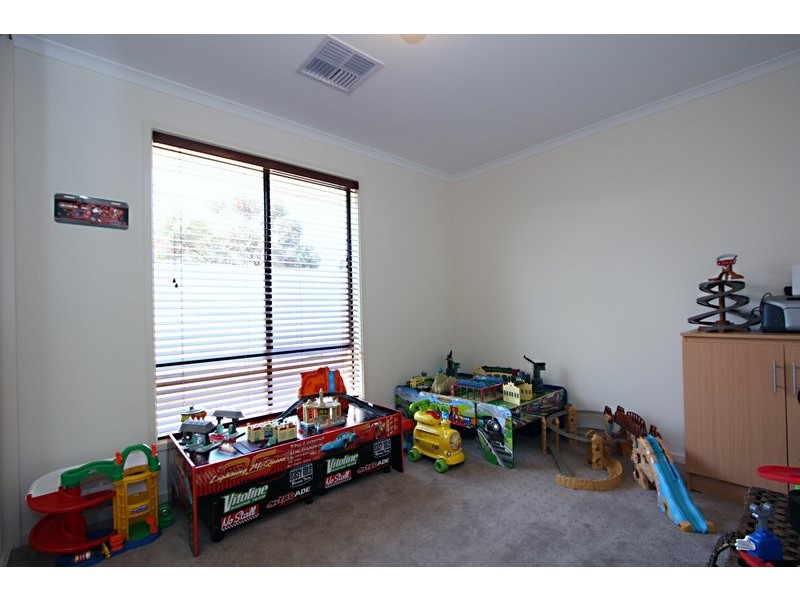 18 Alderney Avenue, Clearview SA 5085