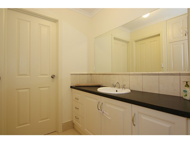 18 Alderney Avenue, Clearview SA 5085