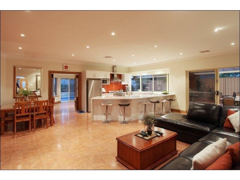 25 Woodland Drive, Oakden SA 5086